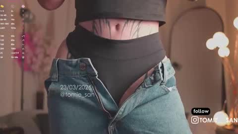 Snapshot of tomie_san chatting on March 23, 11:03 am Tomie online show from March 23, 11:03 am