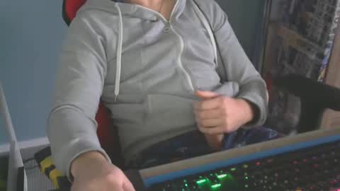 tomin3m online show from December 30, 12:31 pm