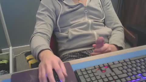 tomin3m online show from February 3, 5:14 pm