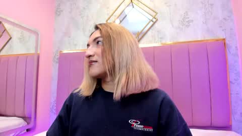   online show from November 30, 11:47 am