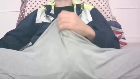 tommaso9046 online show from December 4, 5:22 pm