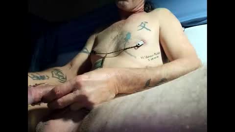 Snapshot of tommgunn25 chatting on December 22, 7:27 am tommgunn25 online show from December 22, 7:27 am