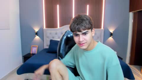 Tommy  online show from November 16, 3:34 am