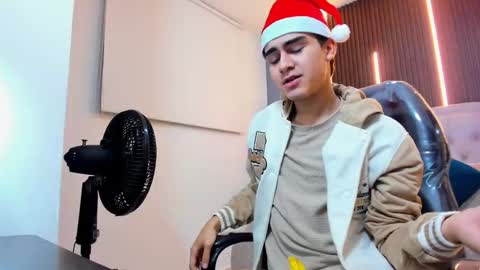 Tommy  online show from December 2, 3:45 am