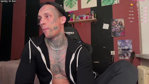 Tommy and Katana online show from December 29, 5:33 pm