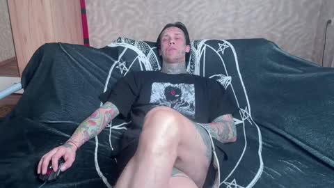 Tommy and Katana online show from March 5, 6:44 am