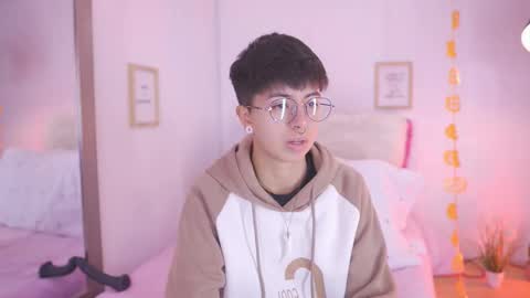 Blue  online show from October 22, 1:44 pm