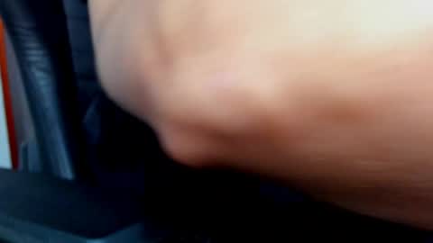 Twitter BreddTommy IG tommy bredd online show from April 8, 6:41 pm