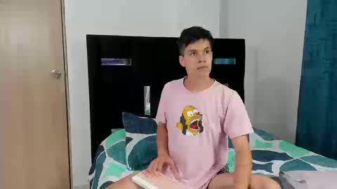 Snapshot of tommy_carlos chatting on September 24, 11:52 pm   online show from September 24, 11:52 pm