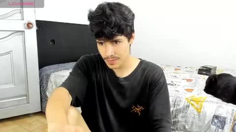 Snapshot of tommy_carlos chatting on May 22, 2:51 am online show from May 22, 2:51 am