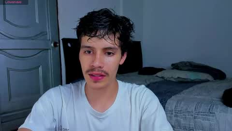 Snapshot of tommy_carlos chatting on May 25, 1:22 am online show from May 25, 1:22 am
