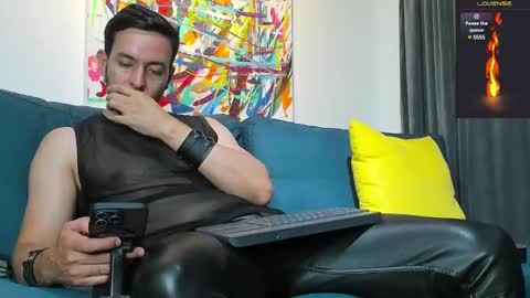 tommy_raym0ndg online show from March 8, 3:39 am