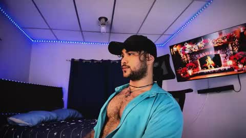 Snapshot of tommy_sccott chatting on December 13, 10:15 pm tommy_sccott online show from December 13, 10:15 pm