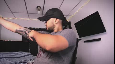 Snapshot of tommy_sccott chatting on February 24, 9:46 pm tommy_sccott online show from February 24, 9:46 pm