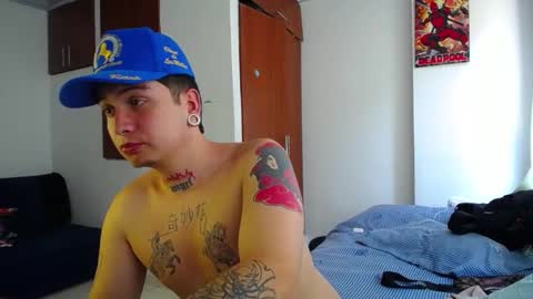 Snapshot of tommy_sins619 chatting on January 18, 7:37 pm Dirty Tommy online show from January 18, 7:37 pm