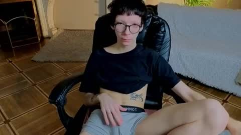 tommy_stars online show from March 14, 5:46 am