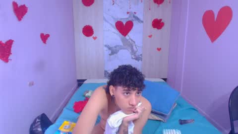 Snapshot of tommy_sweet1 chatting on February 19, 10:12 am tommy_sweet1 online show from February 19, 10:12 am