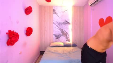 Snapshot of tommy_sweet1 chatting on February 27, 10:15 am tommy_sweet1 online show from February 27, 10:15 am