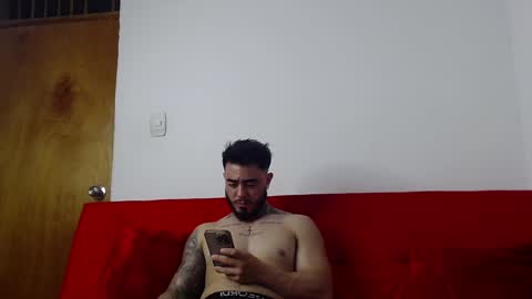 Snapshot of tommyblessd1 chatting on January 15, 4:04 am Steven online show from January 15, 4:04 am