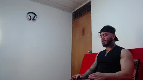 Snapshot of tommyblessd1 chatting on February 3, 6:28 pm Steven online show from February 3, 6:28 pm