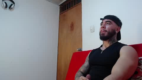 Snapshot of tommyblessd1 chatting on February 3, 9:29 pm Steven online show from February 3, 9:29 pm