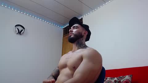 Snapshot of tommyblessd1 chatting on February 27, 10:04 am Steven online show from February 27, 10:04 am