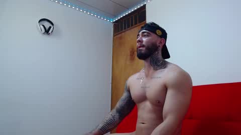 Snapshot of tommyblessd1 chatting on March 3, 7:39 pm Steven online show from March 3, 7:39 pm