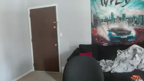 Snapshot of tommystrokes_ chatting on December 15, 5:06 pm Tommy Strokes online show from December 15, 5:06 pm