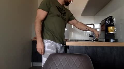 Thomas Fit online show from December 18, 10:19 am