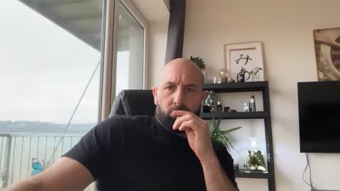 Thomas Fit online show from December 4, 10:24 am