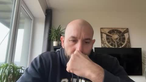 Thomas Fit online show from December 15, 8:51 am