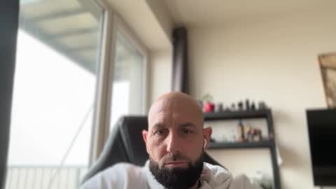 Thomas Fit online show from March 4, 9:59 am