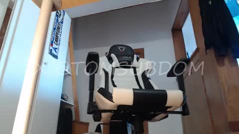 Snapshot of tomsubdom chatting on September 20, 3:46 pm Tomsubdom online show from September 20, 3:46 pm