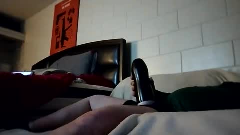 tomthebomb347 online show from November 30, 7:23 am