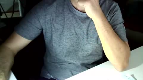 Tom online show from December 7, 1:40 pm