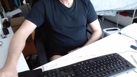 Tom online show from March 4, 8:42 am