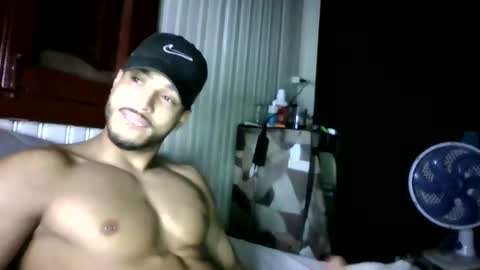 Snapshot of tomtresor chatting on November 11, 4:56 am tomtresor online show from November 11, 4:56 am