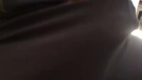 Snapshot of tomvill chatting on March 3, 10:10 am tomvill online show from March 3, 10:10 am