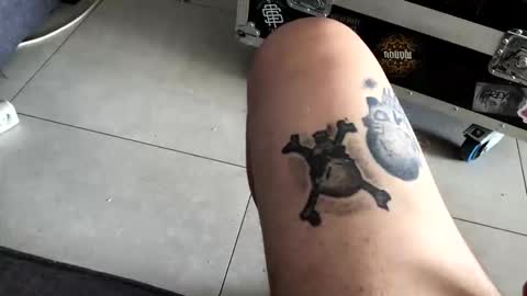 tomzb online show from March 30, 8:37 am