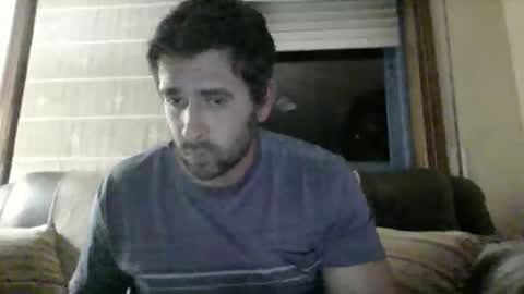toni640128 online show from May 16, 2:52 am