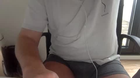 Snapshot of tonic999 chatting on January 28, 3:14 pm Call me Calvin online show from January 28, 3:14 pm