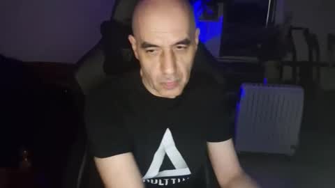 toninspektor online show from October 12, 5:45 pm