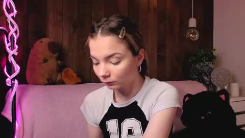 Melissa online show from June 30, 8:43 pm