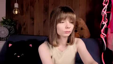 Melissa online show from July 16, 7:42 pm