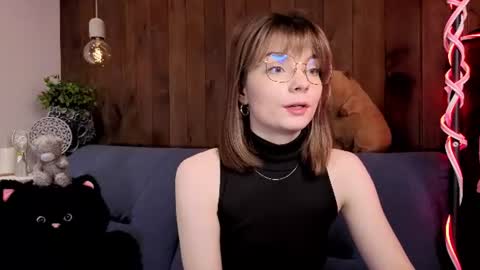 Melissa online show from July 17, 8:14 pm