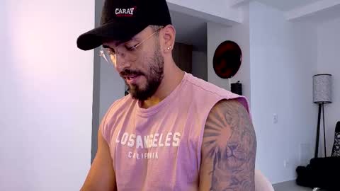 Snapshot of tony_muscle1 chatting on January 6, 8:45 pm tony muscle1 online show from January 6, 8:45 pm