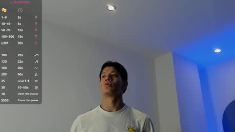 tony_petrov online show from January 17, 2:27 am