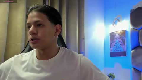 tony_petrov online show from July 17, 5:36 am