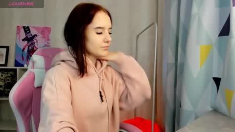 Snapshot of tonya_gray chatting on December 27, 6:14 am tonya_gray online show from December 27, 6:14 am