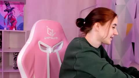 Snapshot of tonya_gray chatting on January 6, 2:04 am tonya_gray online show from January 6, 2:04 am